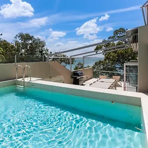 https://little-cove-court.queenslandhotels.net
